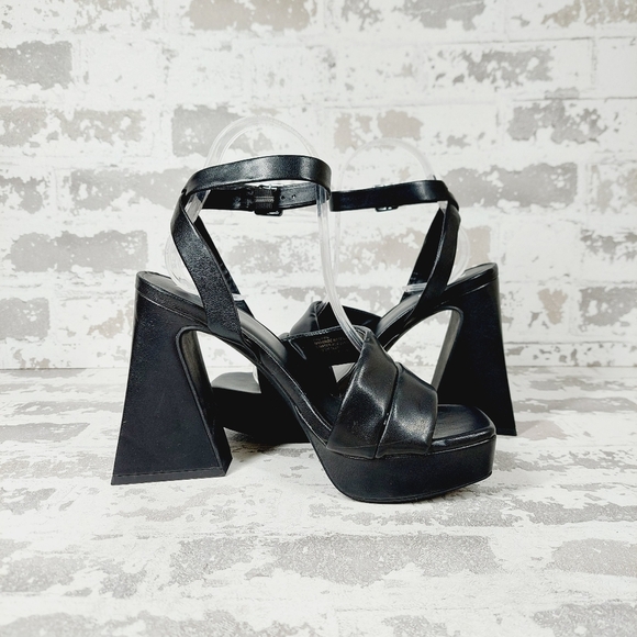 NEW Abound Tracy Black Faux Leather Open Toe Ankle Strap Heeled Sandals V449 - Picture 3 of 11